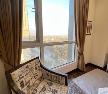 Blue Area Apartamento | City Escape with Mountain Views 1-Bed Apartment