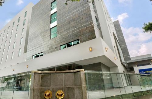 Cali Hotel | City Express Plus by Marriott Cali Colombia