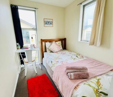 Phillipstown Casa | City Fringe Private Room - Your Urban Escape!