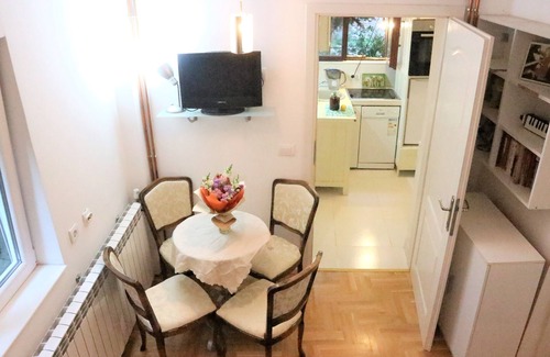 Vracar Casa | City Garden House
