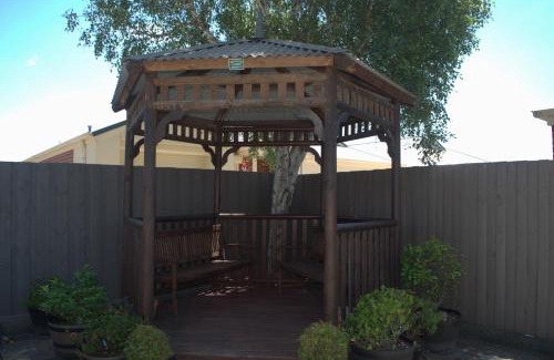 Traralgon Hotel | City Gardens Motel