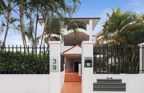South Brisbane Apartamento | City Haven, 2Bed/2Bath, Parking, Balcony
