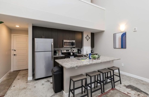 Downtown Des Moines Apartamento | City Haven: Modern Loft 2bd/2bth Downtown DSM