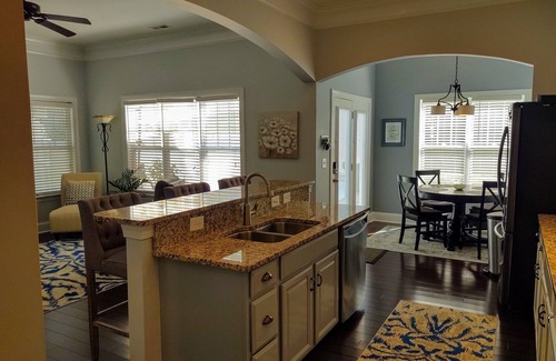 Wesley Heights Casa | City Hideaway, Affordable Luxury