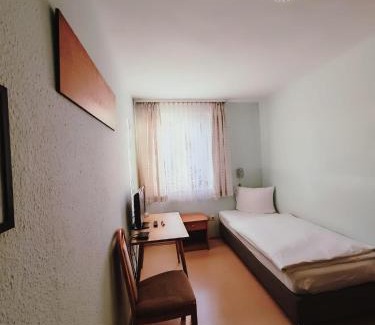 Sudstadt Casa | City Hotel Bauer mit Aufzug with elevator
