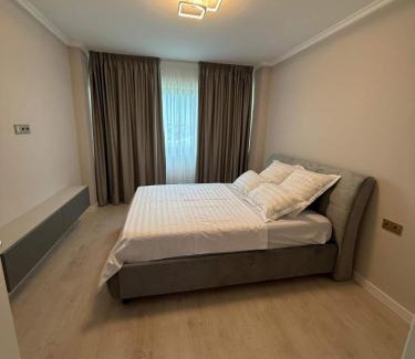 Bacau Apartamento | City Lake Bacau
