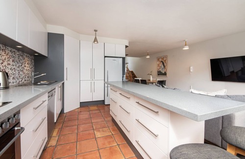 South Melbourne Apartamento | City Lights and Lake Breezes near Albert Park