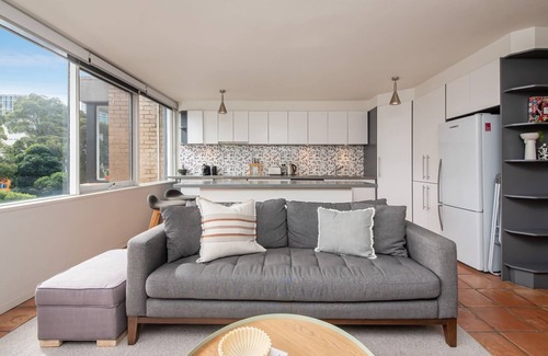 South Melbourne Apartamento | City Lights and Lake Breezes near Albert Park