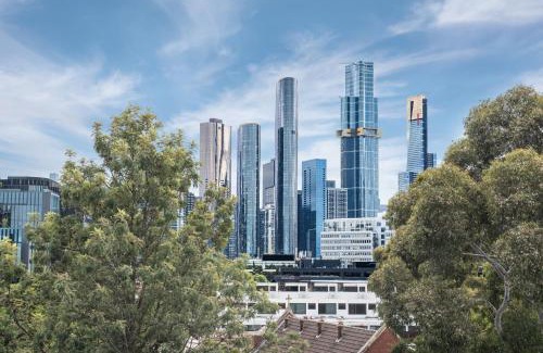 South Melbourne Apartamento | City Lights and Lake Breezes near Albert Park