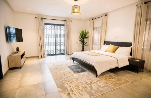 Madina Casa | City Link Suites - 3 Bedroom Ideal For Families & Friends