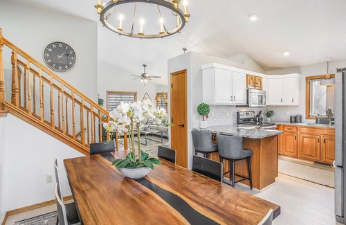 Sioux Falls Casa | City Lodge -Beautiful 10 Person Home Near the Mall