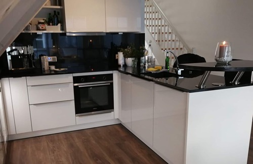 Waggershausen Apartamento | "City Loft Meersburg" - modern maisonette in 2nd row from the lake