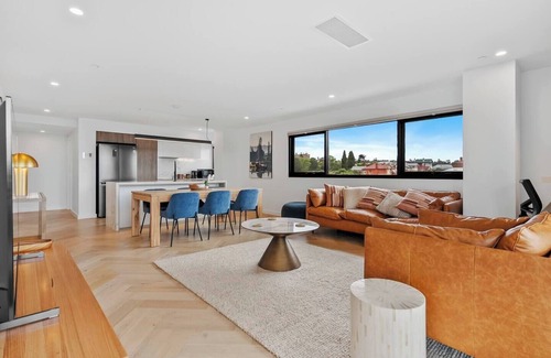 Hobart Central Business District Apartamento | City Luxe Oasis Huge Terrace with Panoramic Views