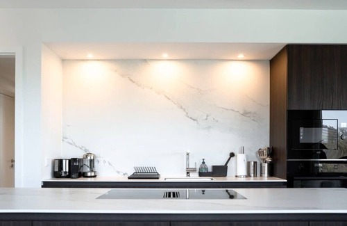 Ville Haute Apartamento | City Luxury with City Views in Ville Haute