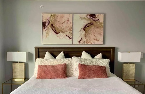 South Philadelphia Casa | City Luxury with Roofdeck and Free St. Parking