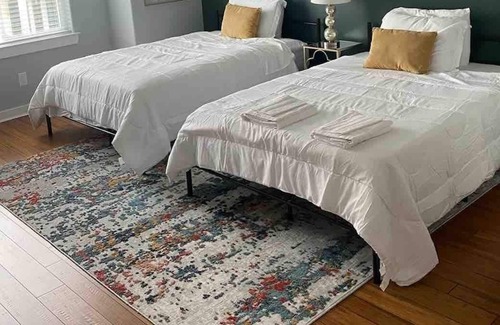 South Philadelphia Casa | City Luxury with Roofdeck and Free St. Parking
