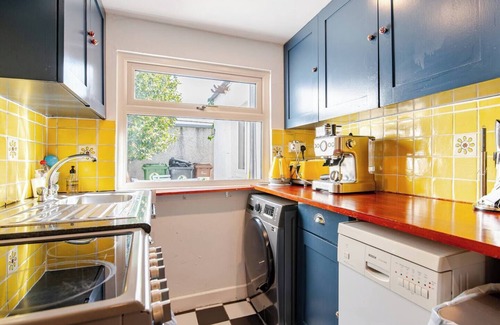 Donnybrook Casa | City Mews in Donnybrook Village D4 3 Beds