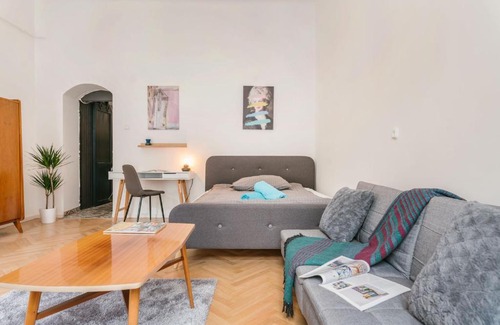 Erzsebetvaros Apartamento | City Park Rest Apartment with Air Condition