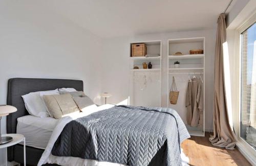 Statiekwartier Apartamento | City PENTHOUSE, rooftop terrace, free NETFLIX, wifi and airco