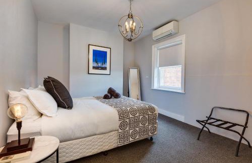 Hobart Central Business District Villa | City Retreat Hobart