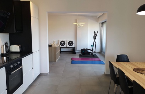 Uewerstad Apartamento | La mejor vista de la ciudad / apartamento totalmente renovado de 115m2