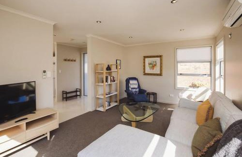 New Plymouth Apartamento | City Sails - 3 BR townhouse in central New Plymouth