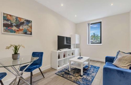 Sutton Apartamento | City Service Lets - New London Village 2-bed Excellent transport links to London with parking
