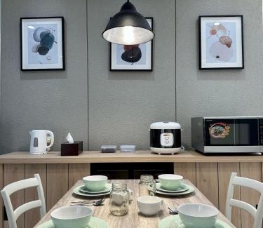 Surabaya Casa | City side retreat Adelaide house