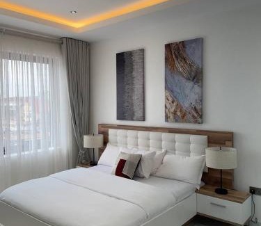 East Legon Apartamento | City Stay Two bedroom Apartment with Rooftop Pool