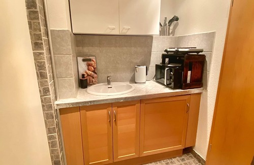 Fuerth Condominio | City Studio with Wifi & Netflix