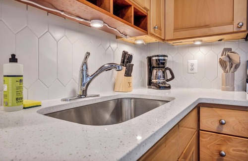 Ohio City Apartamento | City Suite, Free Parking, 24/7 Hour Gym
