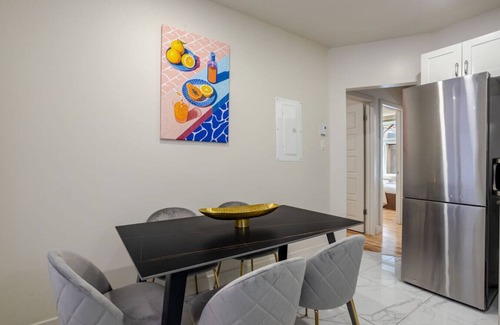 Cote-Des-Neiges—Notre-Dame-De-Grace Apartamento | City Verve Modern 2BR in NDG MTL
