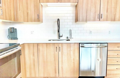 East Village Apartamento | City View Apartment in Downtown!