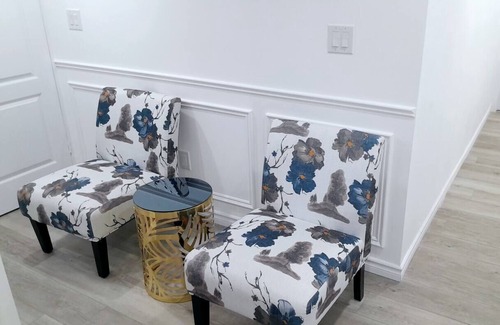 Orillia Apartamento | City-View Apartment with Hot Tub (3 Bedrooms)