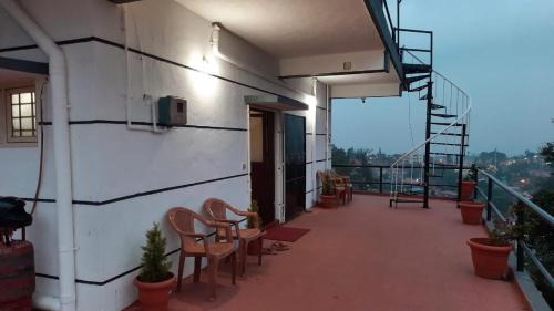Stuart Hill Casa | CITY VIEW HOME STAY