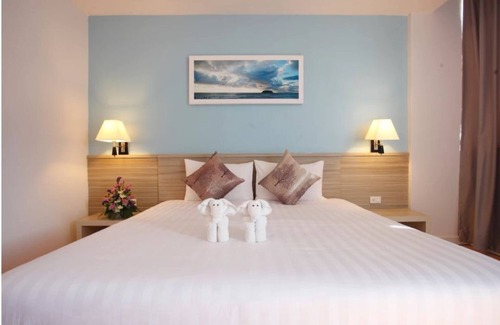 Karon Hotel | Habitación superior con vista a la ciudad # 12, a 3 minutos de la playa de Karon