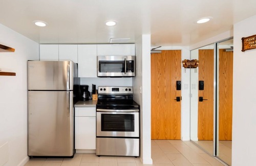 Waikiki Condominio | City-View Waikiki Beach Condo - Free Parking!