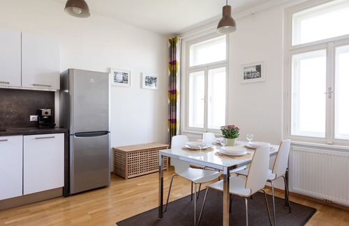 Prague 3 Apartamento | Vistas de la ciudad desde un piso cerca de la plaza George
