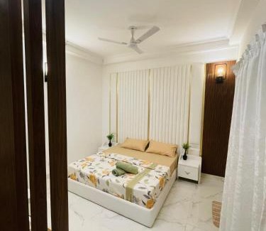 Noida Apartamento | City Vista Views by Royal Rooms