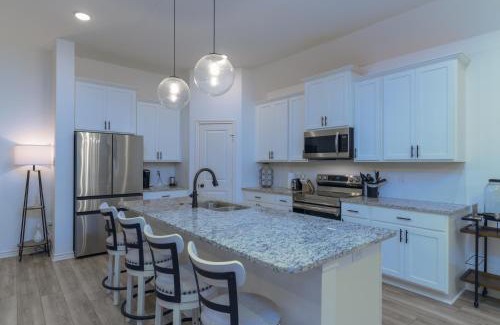 Lindale Casa | City Zen Modern country retreat