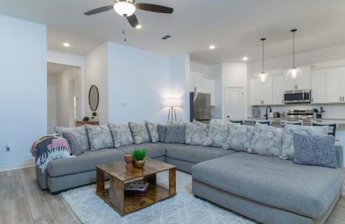 Lindale Casa | City Zen Modern country retreat