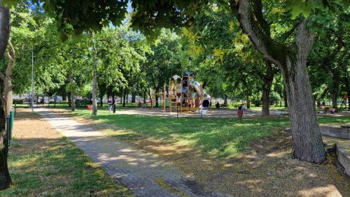 Nepszinhaz negyed Apartamento | Citycentre - Sebastian