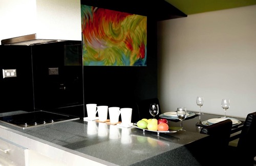 North Hobart Casa | Cityside Beautiful Lodge - close to City & Airpor