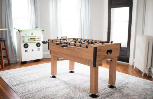 Western Gardens Casa | Cityside Escape Spacious with Game Room & Fire Pit