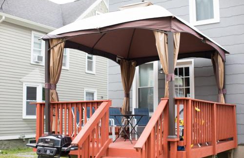 Western Gardens Casa | Cityside Escape Spacious with Game Room & Fire Pit