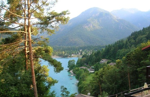 Val Maria-Pur Apartamento | Civettini House 100 mt from the lake