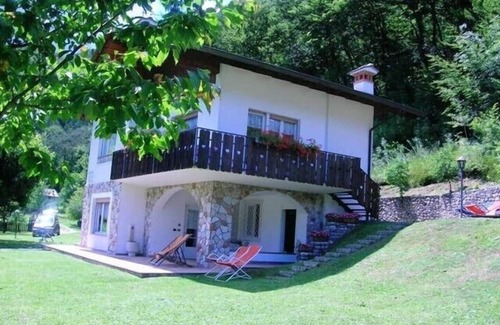 Val Maria-Pur Apartamento | Civettini House 100 mt from the lake