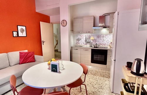 Santissima Annunziata Apartamento | Civico 20: Modern décor, AC, Wi-Fi, pet-friendly