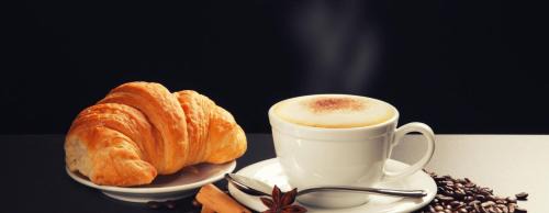 Palmi Cama Y Desayuno | Civico 64 Bed & Breakfast in mansarda