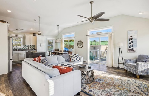 Whalehead Beach Casa | CL-8 "Southern Nights" Sat-Sat Semi-Soundfront Pvt Pool and Hot Tub Corolla Light!